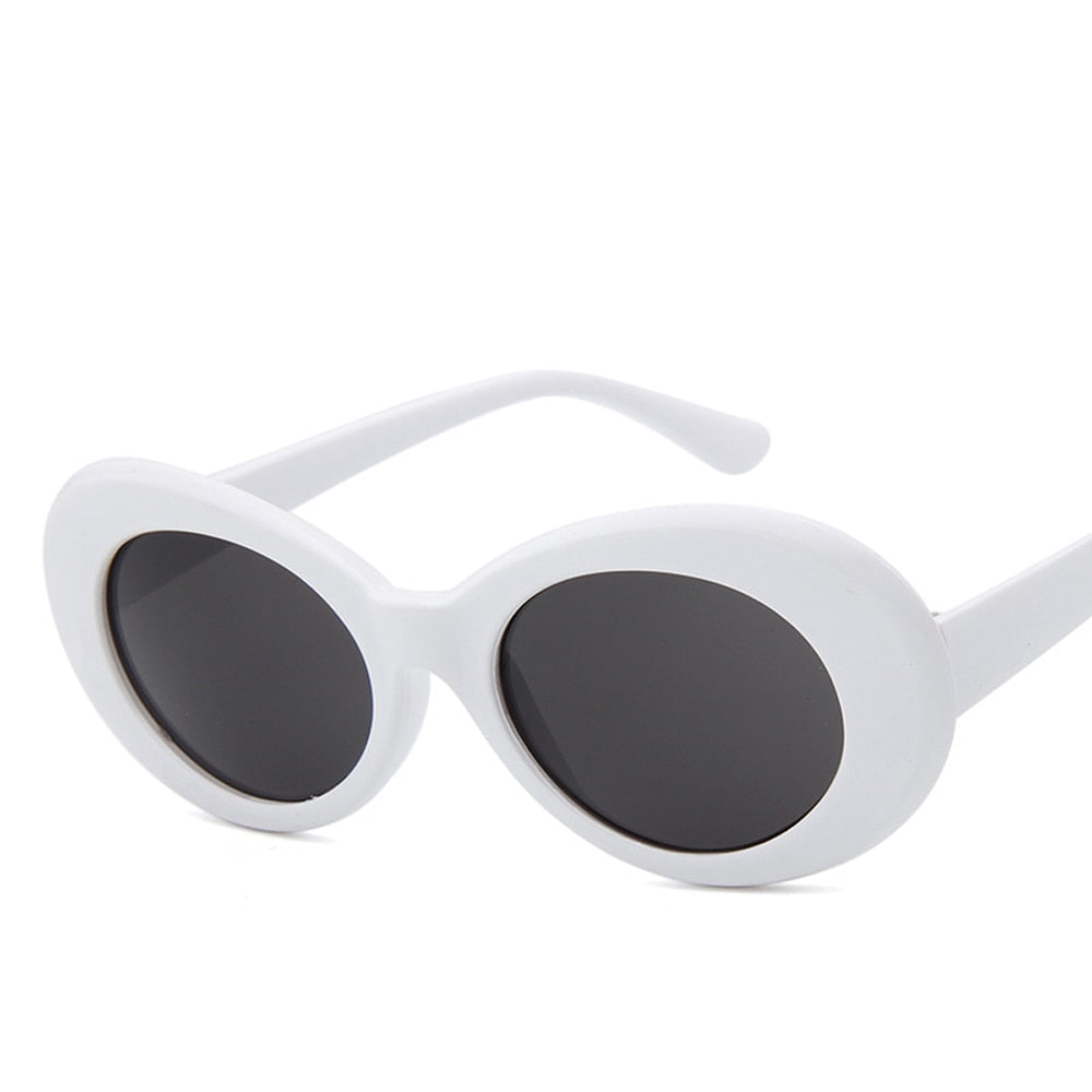 Grosses lunettes de soleil femme a contour blanc vintage